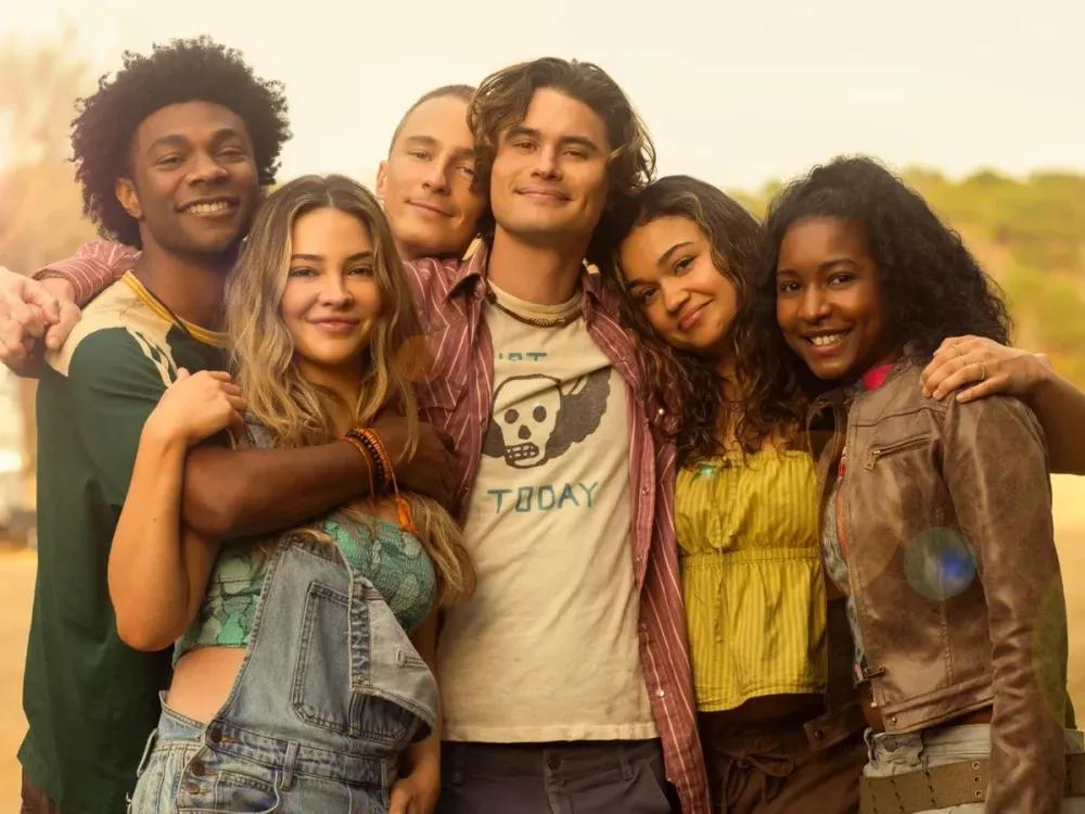 Netflix desenvolve série derivada sobre o passado de Outer Banks
